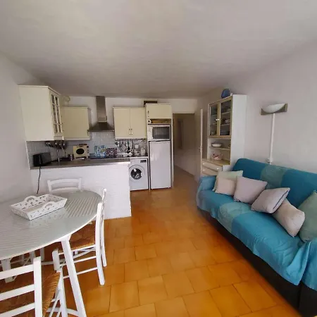 Daire T2 Climatise Pour 6 Avec Piscine, A 20m De La Mer, Terrasse, Proche Commerces Et Attractions - Fr-1-607-84 *