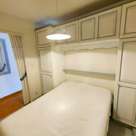 T2 Climatise Pour 6 Avec Piscine, A 20m De La Mer, Terrasse, Proche Commerces Et Attractions - Fr-1-607-84 *