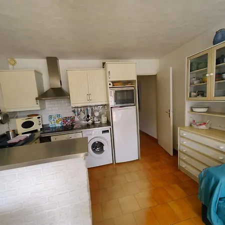 T2 Climatise Pour 6 Avec Piscine, A 20m De La Mer, Terrasse, Proche Commerces Et Attractions - Fr-1-607-84 Agde